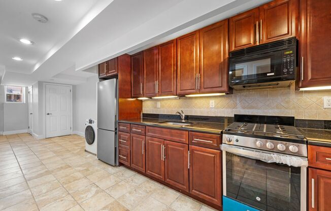 1 bed, 1 bath, $2,750, Unit 1