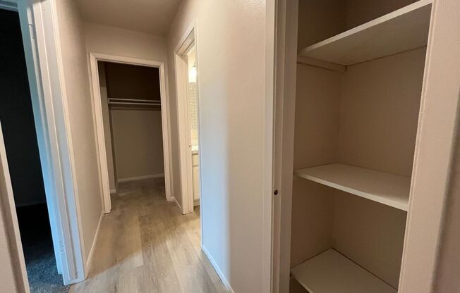 1 bed, 1 bath, $1,295, Unit 215