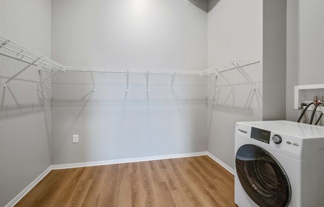 1 bed, 1 bath, 700 sqft, $1,500