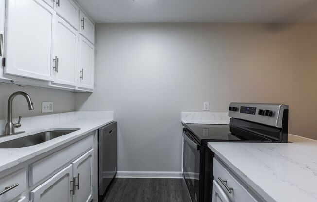 2 beds, 1.5 baths, 1,100 sqft, $1,195, Unit #120