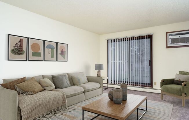 2 beds, 1 bath, 1,000 sqft, $1,415, Unit 820-103