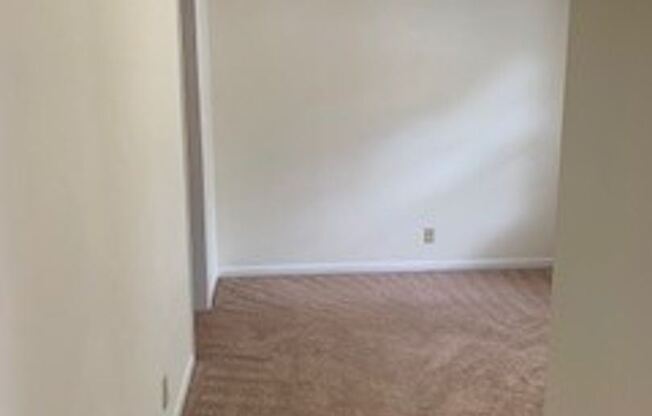 579 Winding Creek Road Unit H