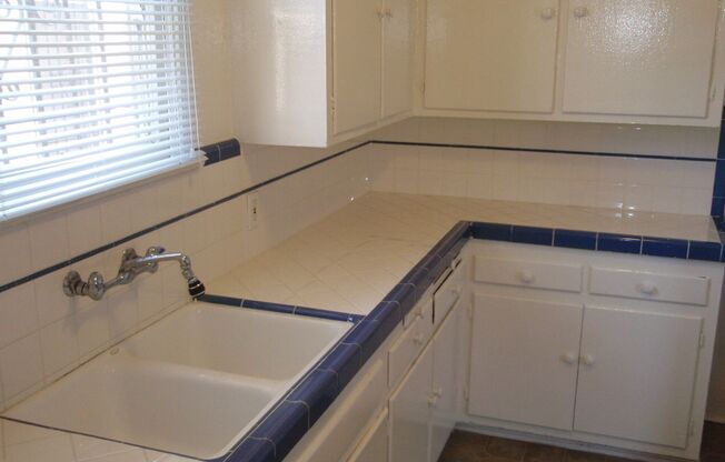414-416 1/2 Gardner - R&amp;E Eisenstein Community Property Trust