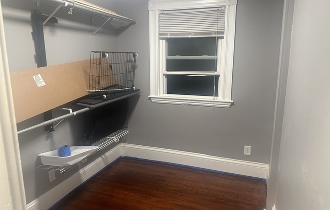 1 bed, 1 bath, 1,300 sqft, $1,500, Unit 1