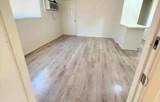 1 bed, 1 bath, 575 sqft, $595