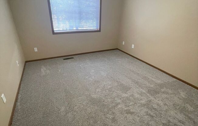 2 beds, 2 baths, 1,050 sqft, $1,210, Unit 272