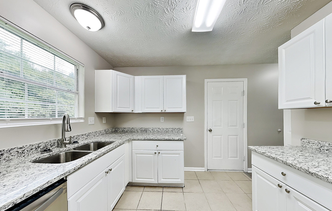 881 KILKENNY CIR