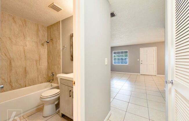 2 beds, 1 bath, 825 sqft, $1,095, Unit 916#A205