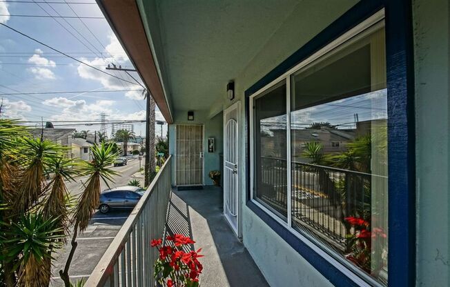 1901-1905 Phelan Ln.