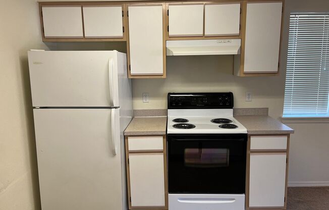 1 bed, 1 bath, 760 sqft, $1,450, Unit 124