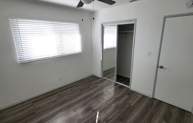 2 beds, 1 bath, $2,195, Unit 05