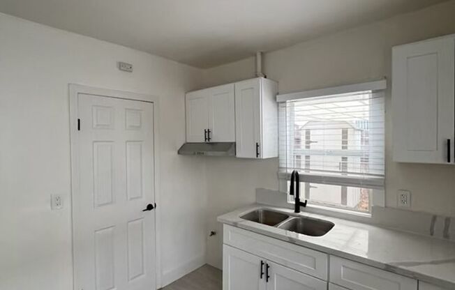 Studio, 1 bath, $1,995