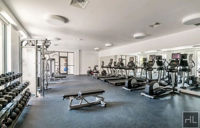 1 bed, 1 bath, $3,350, Unit 819