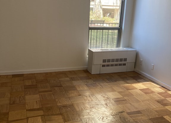 2 beds, 2 baths, 900 sqft, $3,800, Unit 201