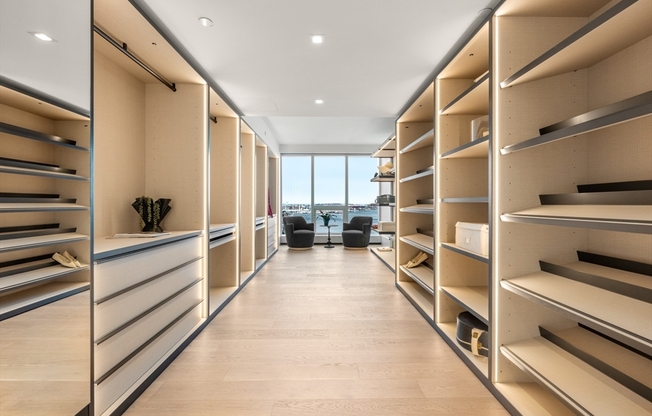 3 beds, 3.5 baths, 3,090 sqft, $40,000, Unit 15CD