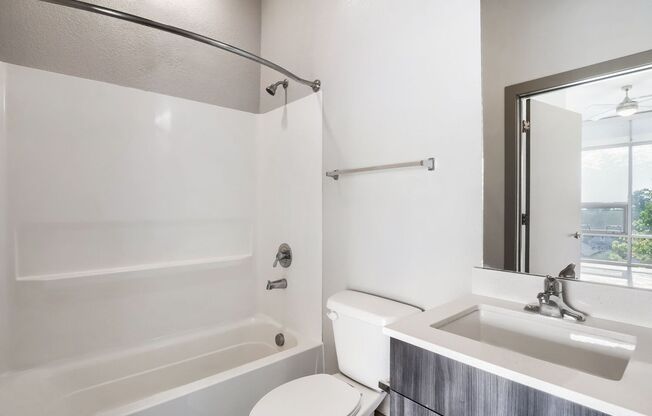 2 beds, 2 baths, 708 sqft, $1,850, Unit 500
