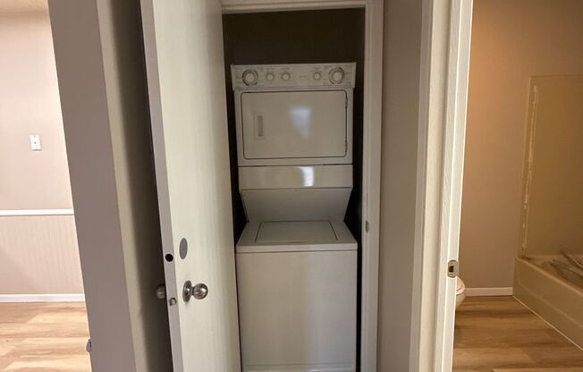 1 bed, 1 bath, $895, Unit 2