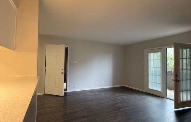 2 beds, 2 baths, 931 sqft, $1,003, Unit 04-0401