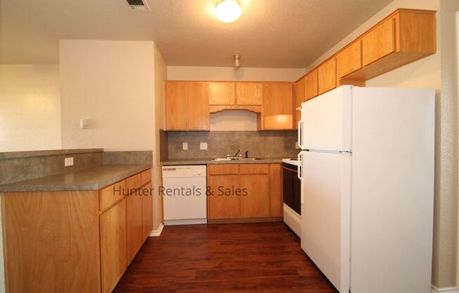 2 beds, 1.5 baths, $850, Unit Unit C