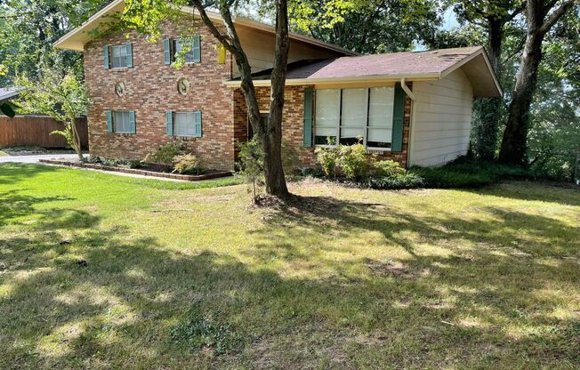 Three Bedroom, Large Lot, Pet Friendly,Hixson! ***Monthly rent $1900.00!***