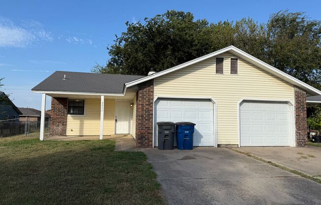 5728 S VANCOUVER AVE