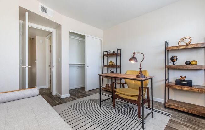 4 beds, 2 baths, 1,375 sqft, $1,599, Unit 18102