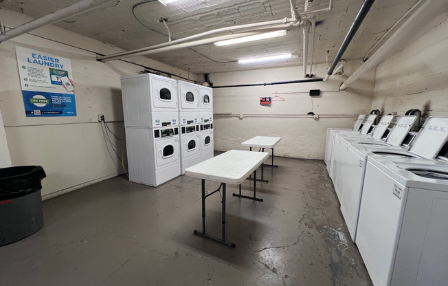 Studio, 1 bath, 400 sqft, $985, Unit 510