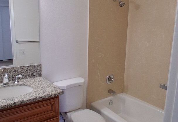 2 beds, 2 baths, 836 sqft, $2,550, Unit 201