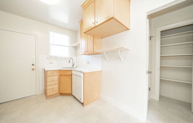 1 bed, 1 bath, $1,875, Unit 444