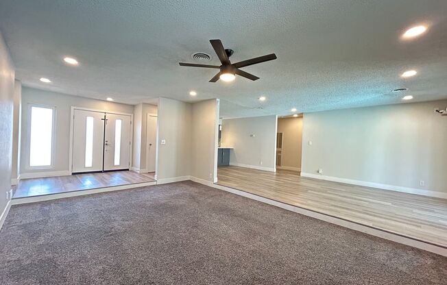 Mid-Century Modern Gem in Historic Paradise Palms!