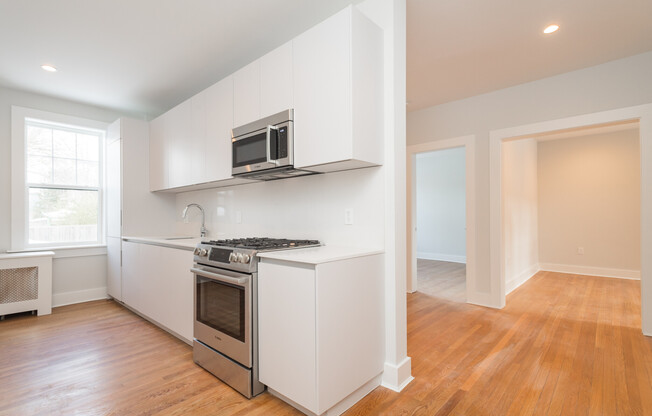 1 bed, 1 bath, 730 sqft, $3,300, Unit 01