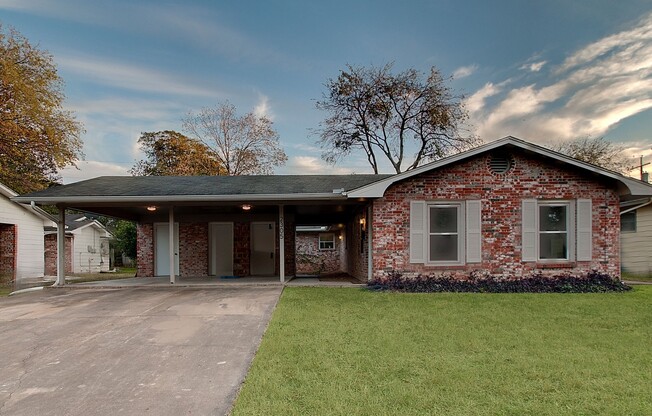 Modern Duplex Oasis with Stylish Upgrades, Open Design, and a Spacious Private Backyard!