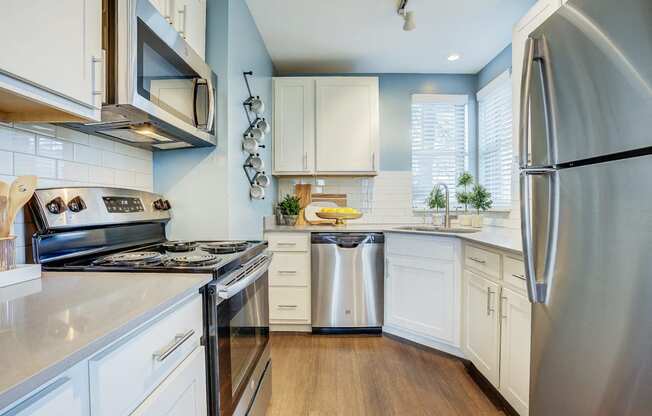 Fully Equipped Kitchen With Modern Appliances at Mallard Bay Apartments, Crown Point