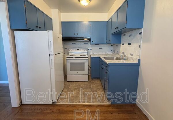 2400 39 AVE