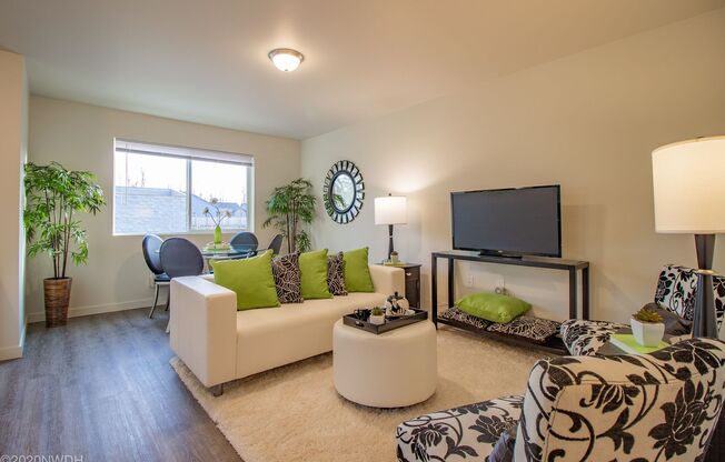 2 beds, 2 baths, 968 sqft, $1,675