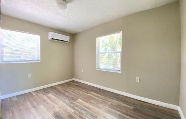 2 beds, 1 bath, 400 sqft, $1,075