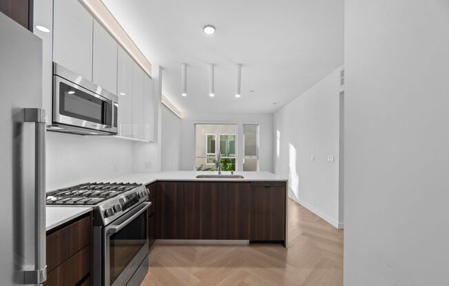 1 bed, 1 bath, 610 sqft, $3,395, Unit 313