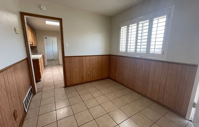 Spacious & Affordable Northeast Gem – Only $1,250/Month!
