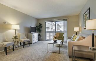 Oakwood Apartments in Plymouth, MN Living Room