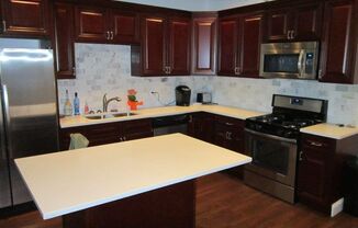 4 beds, 2 baths, $2,795, Unit Apt 2