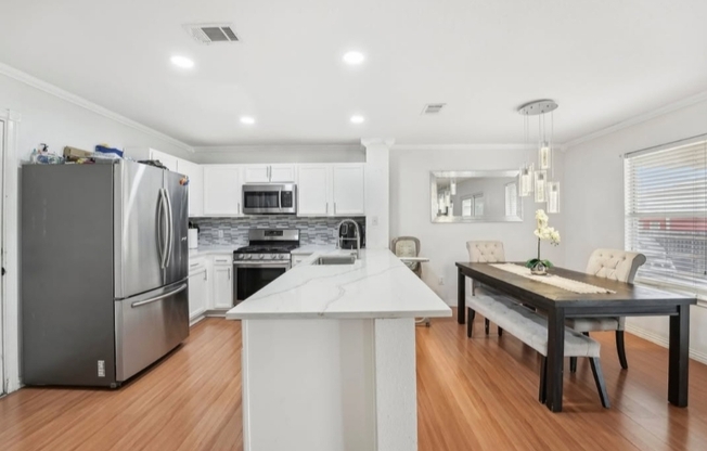 6813 SAVANNA CYN DR