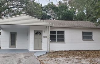 3211 29th St N St. Petersburg, FL 33713 MOVE-IN SPECIAL!!!! Half off your 1st month's rent!!