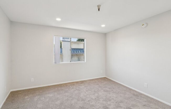 2 beds, 2 baths, 1,195 sqft, $2,598, Unit 402