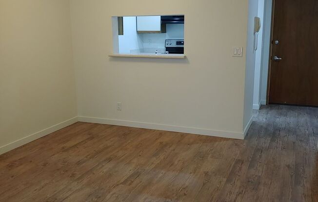 1 bed, 1 bath, 610 sqft, $1,725, Unit A109