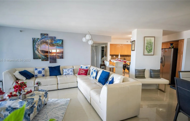 3500 Mystic Pointe Dr