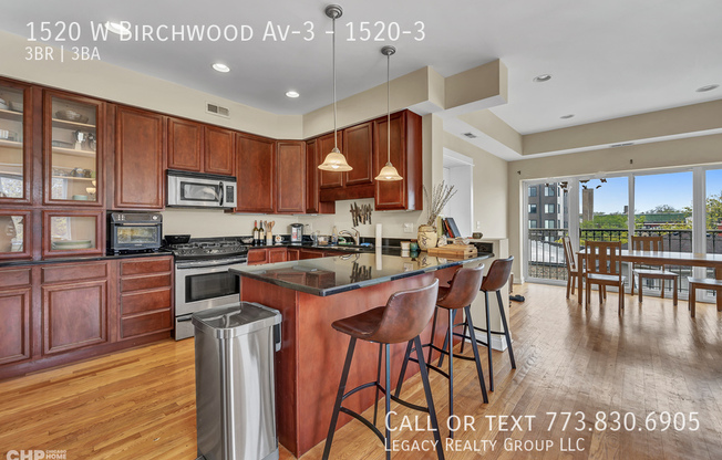1520 W BIRCHWOOD