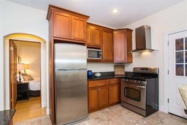 3 KENNEY ST