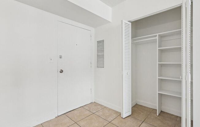 2 beds, 2 baths, 1,110 sqft, $2,300, Unit 211S