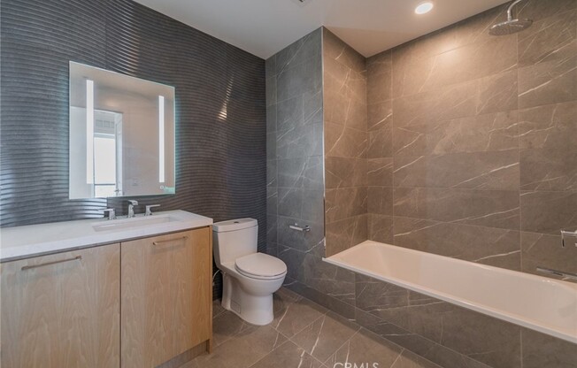 2 beds, 2 baths, 1,039 sqft, $3,700, Unit 1803