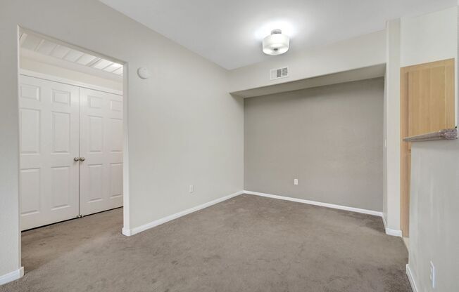 Downstairs 1 Bedroom Unit in Gated Community - S.W.